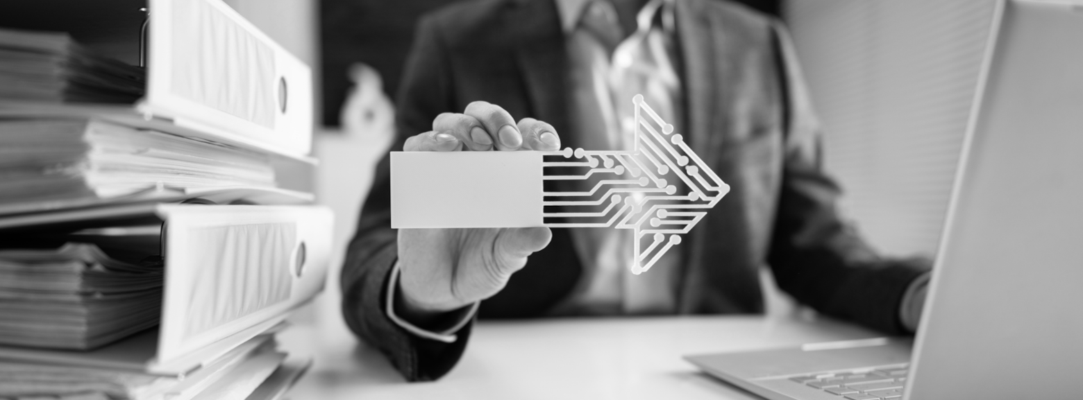 Ordnerstapel (=analoge Prozesse) werden im systemischen Ansatz digitalisiert